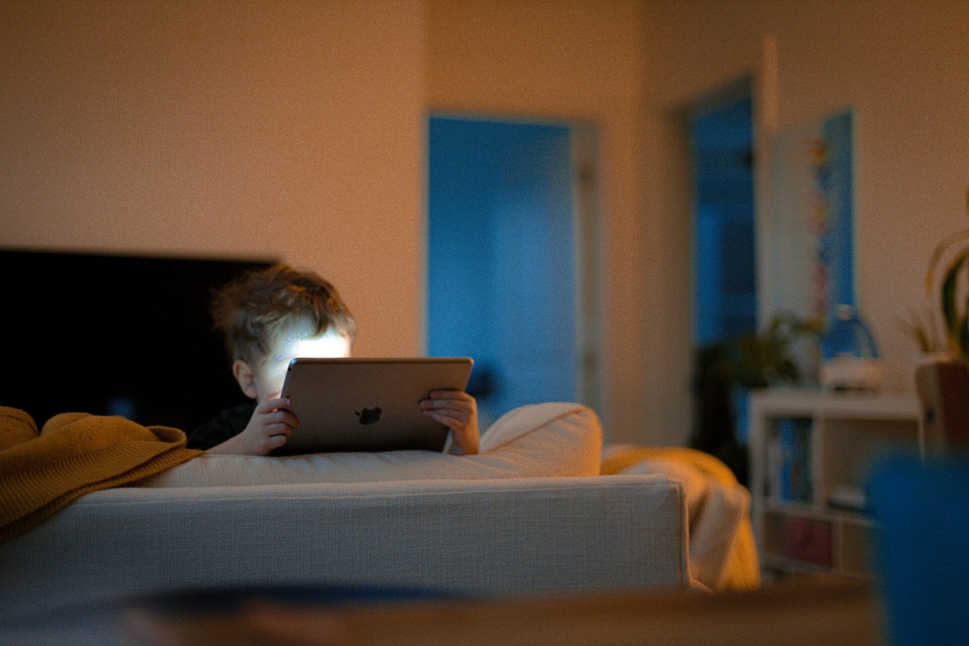 Child on iPad alone - internet safety for kids